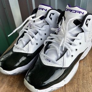 Jordan Air sz6.5 boys /8 women